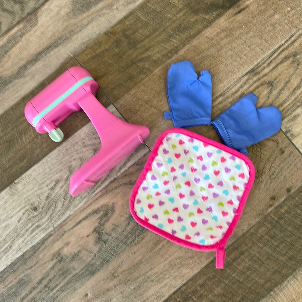 American girl kitchen aid and oven mitts